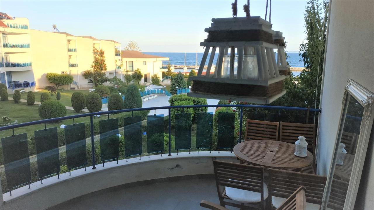 Baratero Vlas Marina Apartment สวิติ วลัส ภายนอก รูปภาพ
