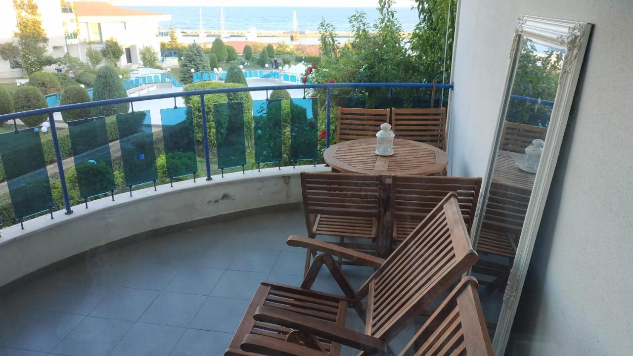 Baratero Vlas Marina Apartment สวิติ วลัส ภายนอก รูปภาพ