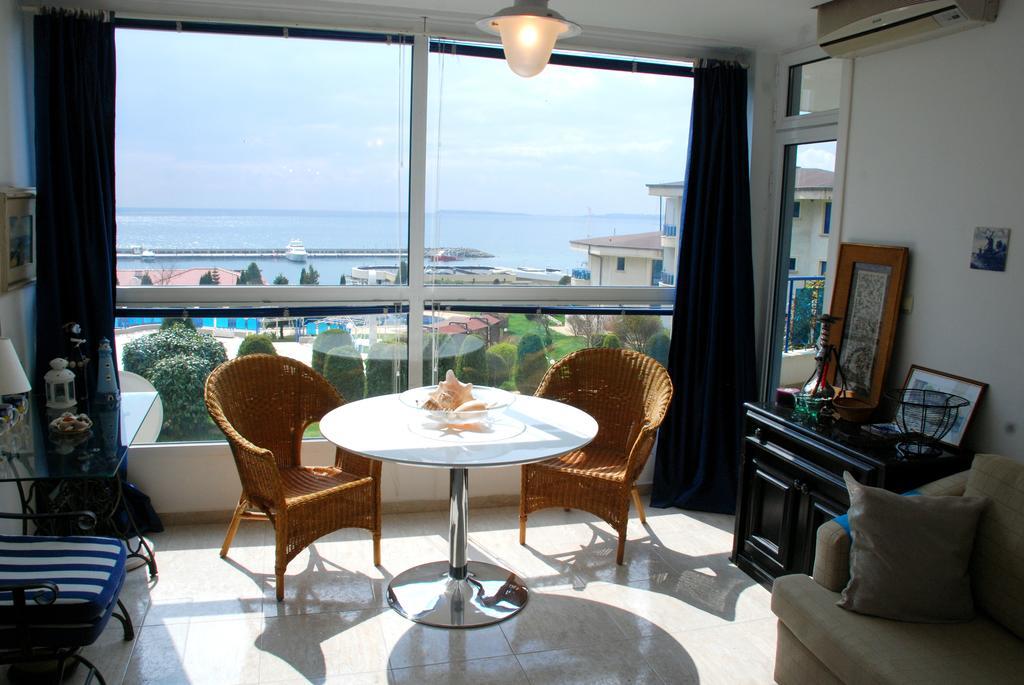 Baratero Vlas Marina Apartment สวิติ วลัส ภายนอก รูปภาพ